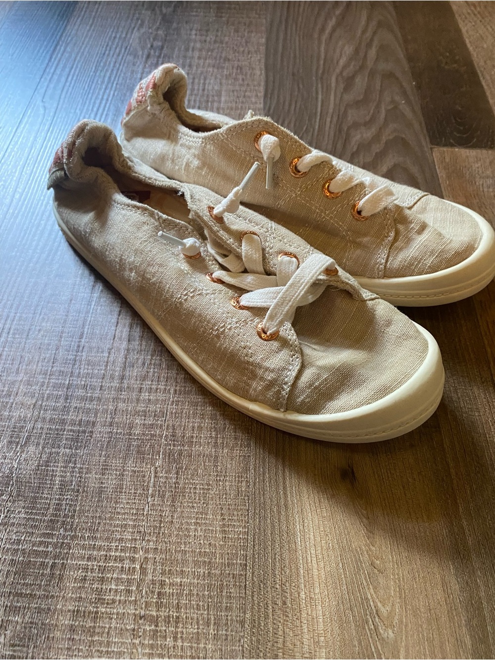 Roxy Beige Canvas Low-Top Sneakers with Rose Gold Eyelets